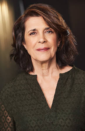 Linda Bisesti as 