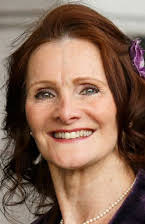 Nicola Sloane als Joan's neighbour