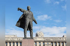 Capitalism vs. Socialism: Comparing Economic Systems: The Bolsheviks: Lenin, Trotsky, and Stalin