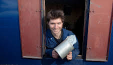 The Boat That Guy Built (S1 E4)