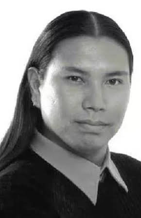 Jonathan Brewer as 
