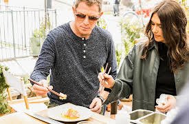 Bobby and Sophie On the Coast, Season 1: Taste of the Beach
