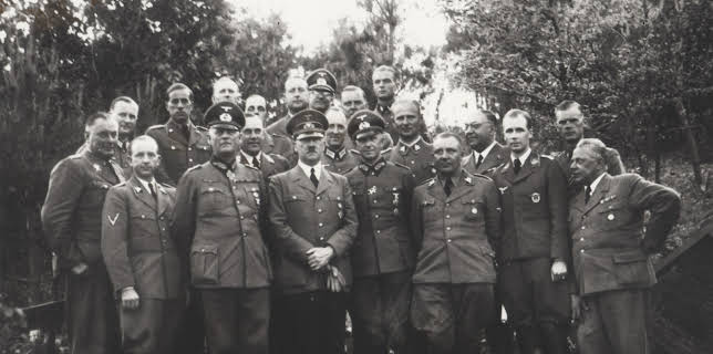 21:00: Der Zweite Weltkrieg | ZDFinfo | 11/16 2025