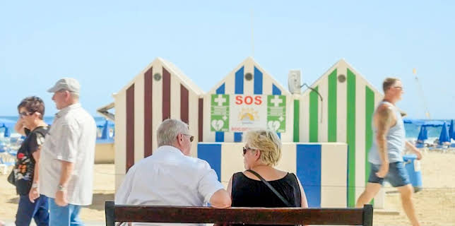 9:00 AM: Bargain-Loving Brits in the Sun (S9 E12) (S9) | 5 Star | 11/10 2025