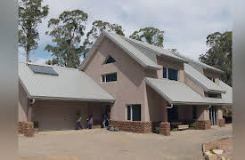 Grand Designs: Unbelievable Builds, Season 1: Saltbox in the Rainforest