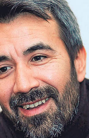 Zeki Demirkubuz as Director