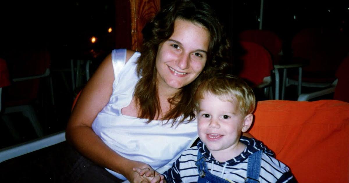 3:00 AM: Long Lost Family: Born Without Trace (S7 E1) (S7) | ITV2 | 3/8 ...