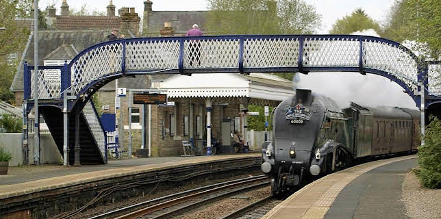 20:15: Documental Los Trenes Panoramicos De Escocia | LA 2 | 12/23 2025