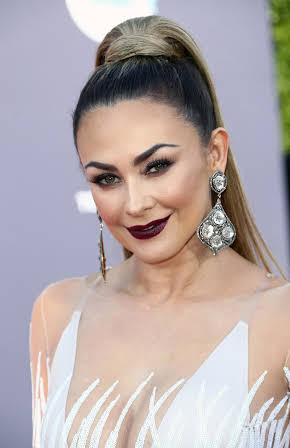 Aracely Arámbula as 