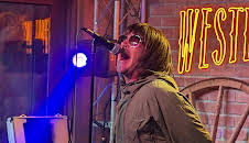 Bargain-Loving Brits in the Sun (S14 E8)