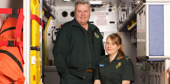 1:10 AM: 999: On the Front Line | More 4 | 11/3 2025