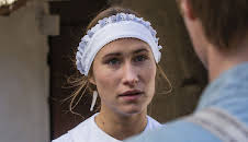 Seaside Hotel (S01/E06)