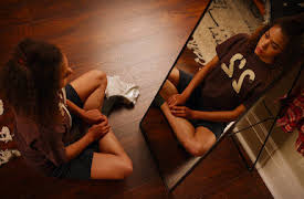 Ginny & Georgia: It's A Face Not A Mask