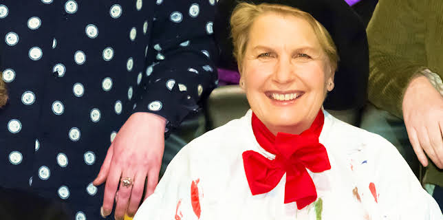 9:00 PM: QI XL (S16 E6) (S16) | Dave | 11/14 2025