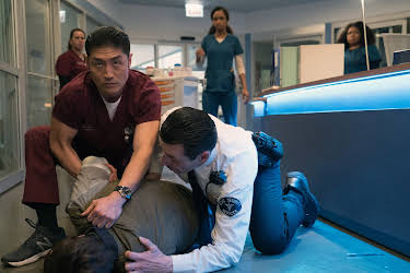 03:50: Chicago Med (S1 E14) (S1) | Viasat Series | 6/2 2026