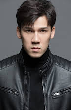 Max Huang como Michael's Bodyguard