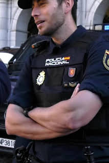 22:00: 091: alerta policía: Episodio 7 | Discovery Max | 4/11 2026