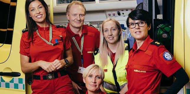 20:15: Ambulansen (S1 E17) (S1) | FEM | 1/15 2026