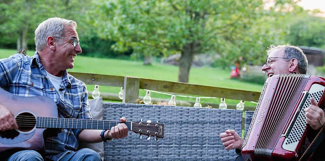 6:30 PM: Robson Green's Weekend Escapes (S4) | BBC Two | 1/5 2026