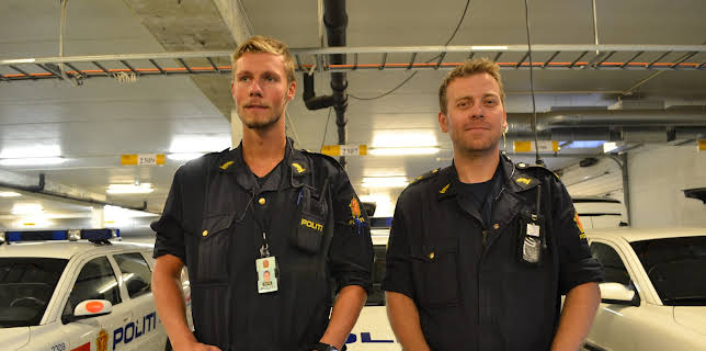 17:05: Nattpatruljen (S2 E9) (S2) | MAX | 11/27 2025