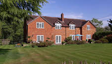 En plats på landet (S30 E3)