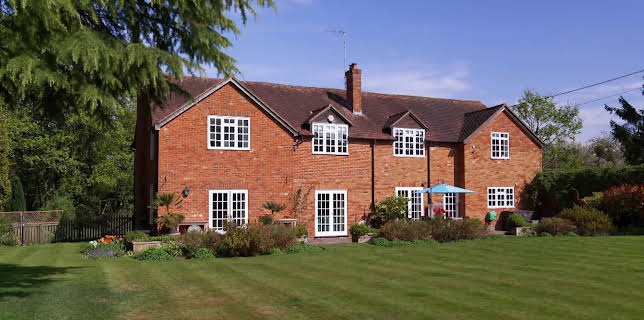 03:30: En plats på landet (S30 E3) (S30) | TV8 | 12/25 2025