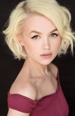 Jessica Amlee as 
