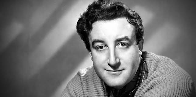 9:35 AM: Talking Pictures | BBC Two | 1/2 2026