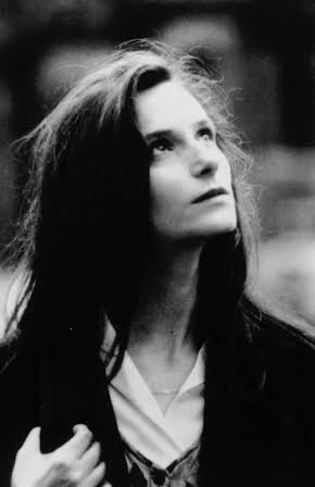 Katrin Cartlidge as 