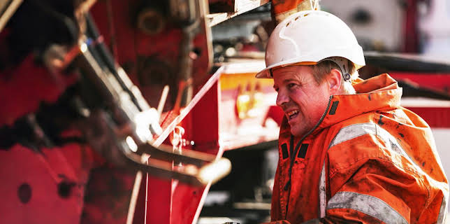 10:00 PM: Trucking Heavy: Massive Moves (S1 E3) (S1) | Paramount | 12/1 2025