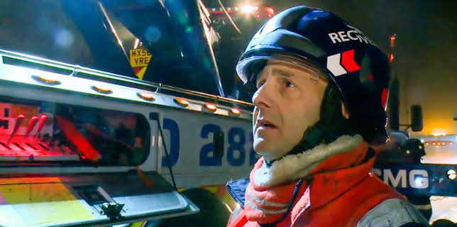 3:30 PM: Extreme Winter Road Rescue (S1 E1) (S1) | Paramount | 11/9 2025