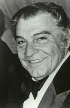 Anthony Caruso como Marcus Vizzini