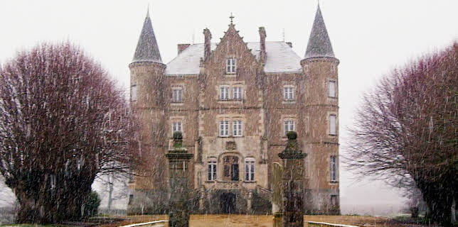 8:55 AM: Escape to the Chateau | More 4 | 12/1 2025