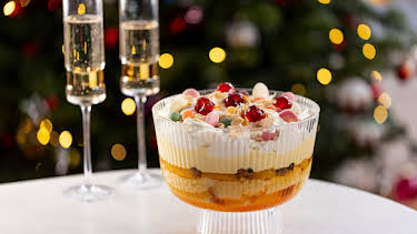 8:25 AM: John and Lisa's Weekend Kitchen (S10 E9) (S10) | ITV4 | 12/27 2025