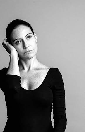 Bianca Cruzeiro as 
