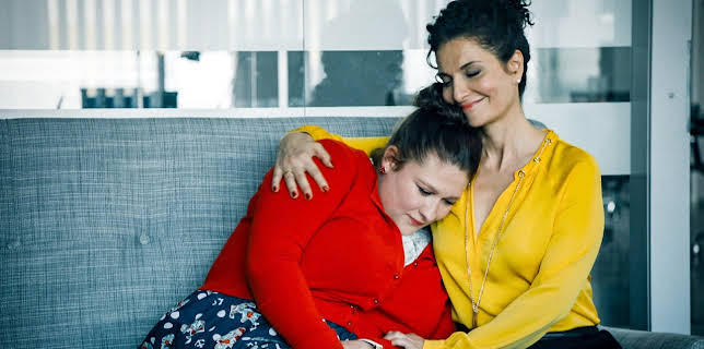 09:30: Walking on Sunshine (S01/E07) | One | 11/12 2025