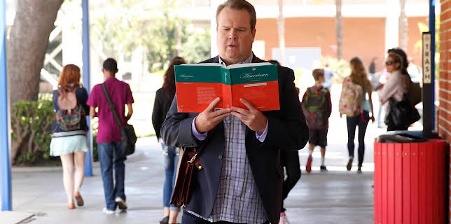 11:30 AM: Modern Family | E4 | 11/10 2025