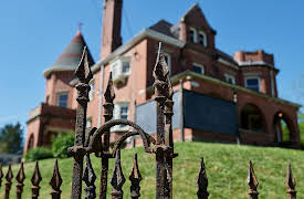 Scariest House in America, Season 1: Nightmares in the Northeast