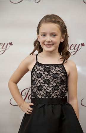 Carmela Nossa Guizzo as 