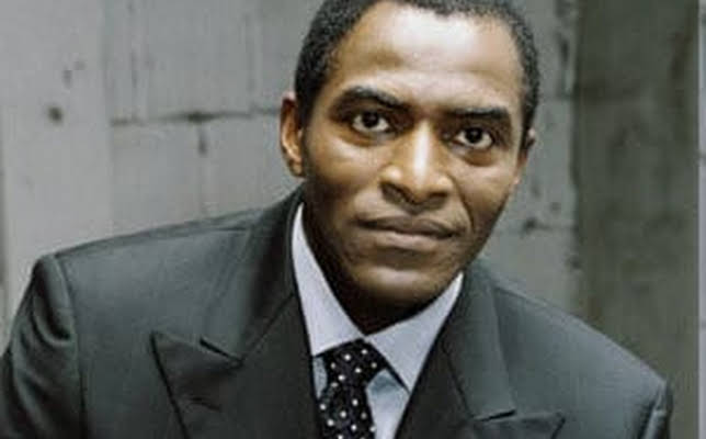Carl Lumbly