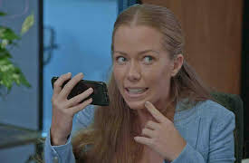 Kendra Sells Hollywood, Season 1: Business or Pleasure