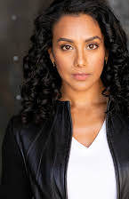 Glenda Braganza som Mrs. Kerry