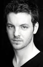Gethin Anthony como 