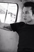 Efecan Şenolsun como 