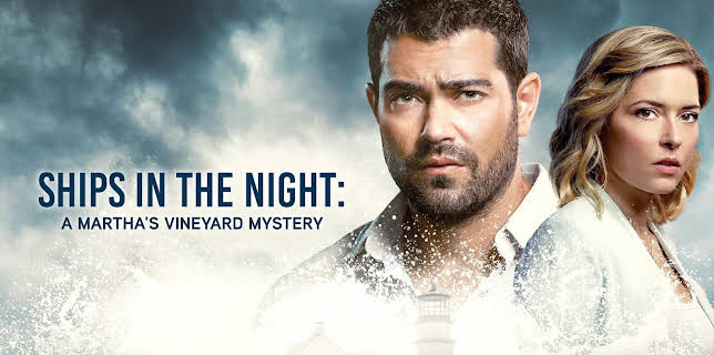 Ships in the Night: A Martha's Vineyard Mystery (2021)