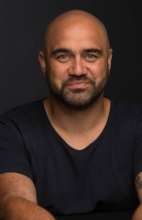 Grant Roa as 