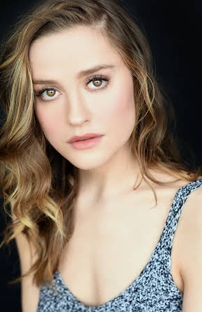 Stephanie Van Dyck as Taylor