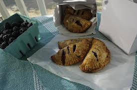 Delicious Miss Brown, Season 1: Picnic in the Park