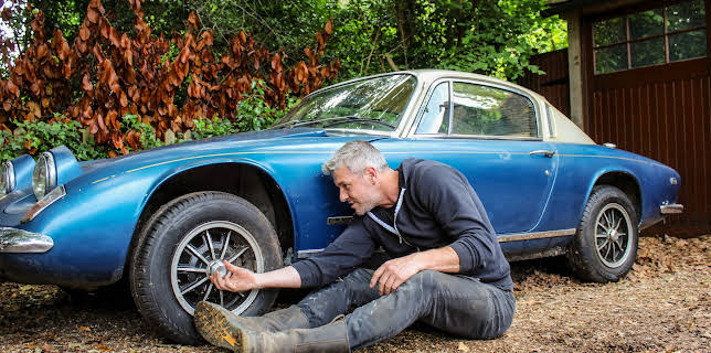 09:00: Ant Anstead: Born Mechanic (S1 E4) (S1) | Discovery Channel | 12/25 2025