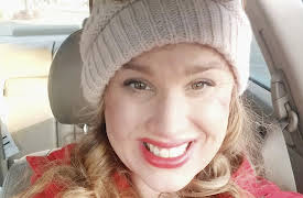 Finding Andrea, Season 1: Local Mom